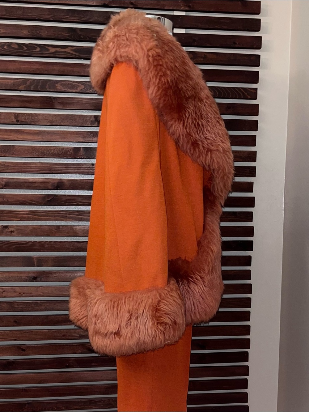 2 PC 1970s Vintage Orange Faux Fur Cape Coat & Matching High Waist Slacks Pants - Picture 8 of 16